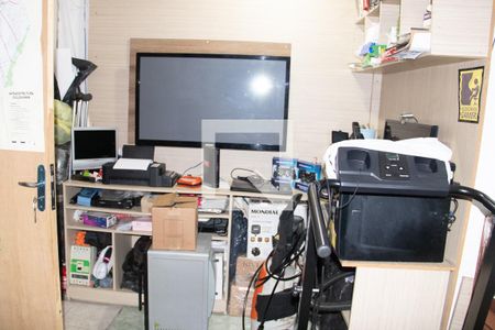 Quarto 1 de casa para alugar com 2 quartos, 80m² em Boqueirão, Curitiba