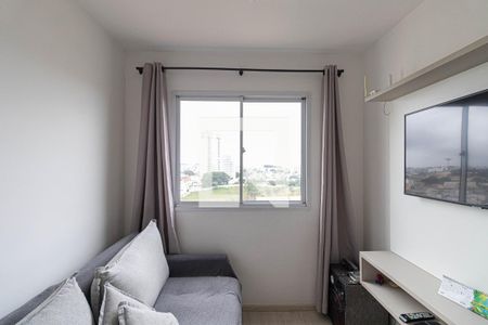 Sala/Cozinha/Área de Serviço de apartamento para alugar com 2 quartos, 35m² em Vila Ré, São Paulo