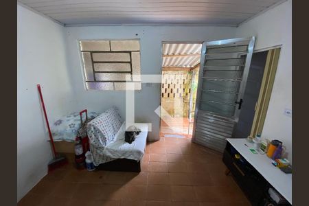 Sala 1 de casa à venda com 3 quartos, 252m² em Jardim Mirante, São Paulo