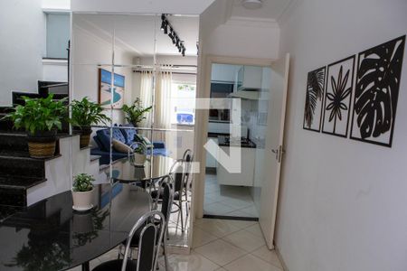 Sala de casa à venda com 2 quartos, 110m² em Vila Albano, São Paulo