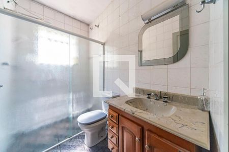 Banheiro Social de casa à venda com 2 quartos, 120m² em Vila Mazzei, Santo André