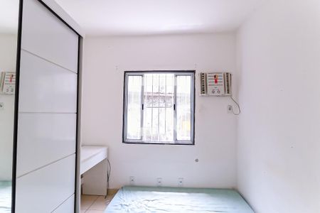 Quarto de casa para alugar com 1 quarto, 25m² em Inhaúma, Rio de Janeiro