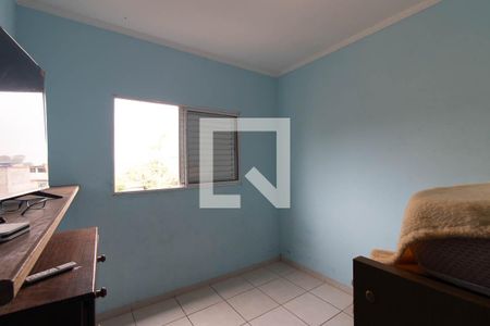 Quarto 1 de casa à venda com 6 quartos, 270m² em Vila Nova Galvão, São Paulo