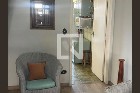 Casa à venda com 3 quartos, 198m² em Vila Nova Alba, São Paulo