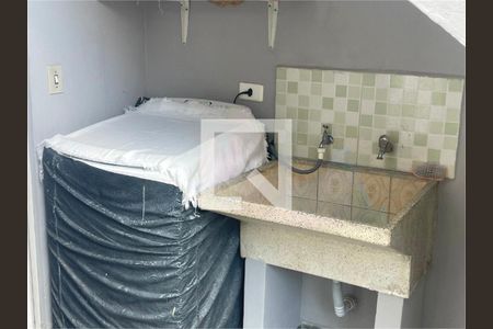 Casa à venda com 3 quartos, 198m² em Vila Nova Alba, São Paulo