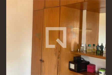 Casa à venda com 3 quartos, 198m² em Vila Nova Alba, São Paulo