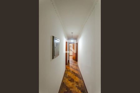Corredor de casa à venda com 5 quartos, 200m² em Jardim Mariliza, São Paulo