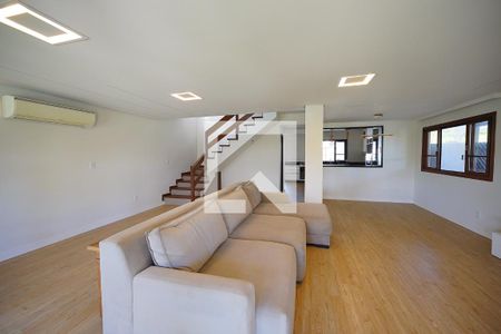 Sala de casa de condomínio para alugar com 4 quartos, 303m² em Rio Tavares Central, Florianópolis