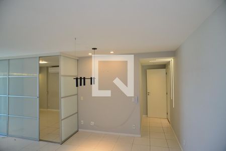 Sala de apartamento para alugar com 2 quartos, 100m² em Barra da Tijuca, Rio de Janeiro