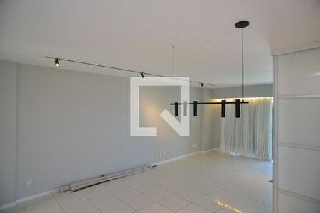 Sala de apartamento para alugar com 2 quartos, 100m² em Barra da Tijuca, Rio de Janeiro
