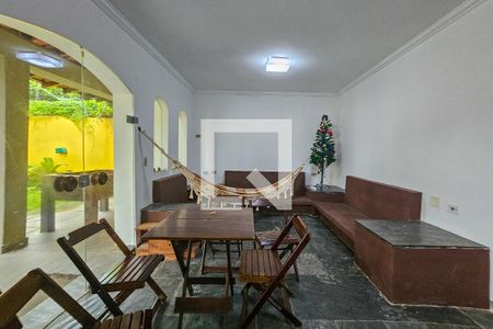 Casa para alugar com 6 quartos, 329m² em Jardim Centenario, Guarujá