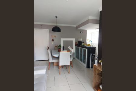 Sala de jantar de apartamento para alugar com 3 quartos, 70m² em Jardim Barbacena, Cotia