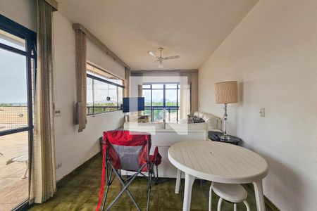 Sala de apartamento para alugar com 3 quartos, 250m² em Jardim Virginia, Guarujá