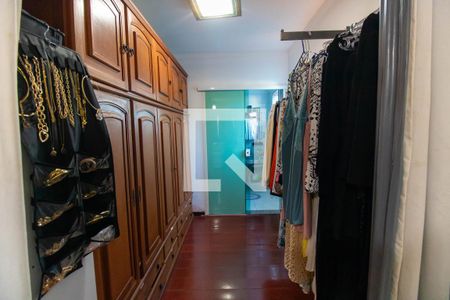 Closet da suíte de apartamento para alugar com 2 quartos, 360m² em Itaipu, Niterói