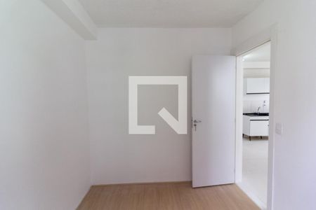 Quarto 1 de apartamento para alugar com 2 quartos, 34m² em Jardim Sabara, São Paulo