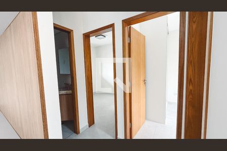 Hall de apartamento para alugar com 2 quartos, 47m² em Água Fria, São Paulo