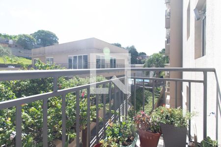 Sacada da sala de apartamento à venda com 3 quartos, 68m² em Tristeza, Porto Alegre