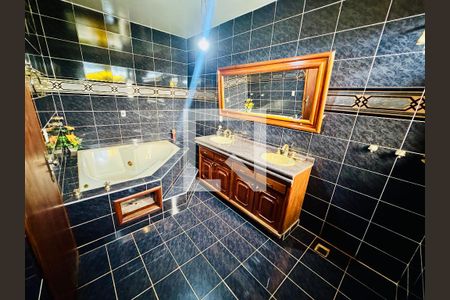 Banheiro de casa para alugar com 8 quartos, 2400m² em Setor Habitacional Arniqueira, Brasília