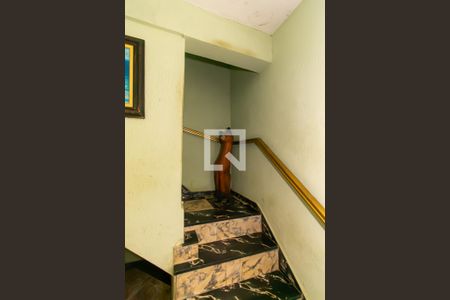 Escada de casa à venda com 4 quartos, 202m² em Vila Celeste, São Paulo