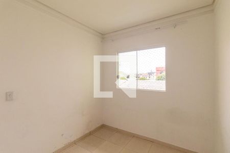 Quarto 2 de casa para alugar com 2 quartos, 76m² em Sítio Cercado, Curitiba