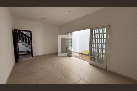 Sala 2 de casa para alugar com 5 quartos, 450m² em Centro, Jacareí