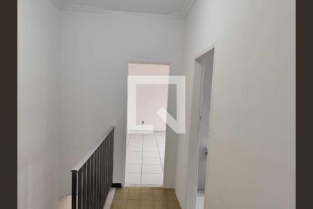 Corredor de casa para alugar com 5 quartos, 380m² em Centro, Nilópolis