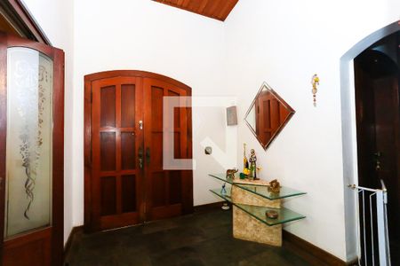 Hall de entrada de casa para alugar com 5 quartos, 521m² em Jardim Guedala, São Paulo