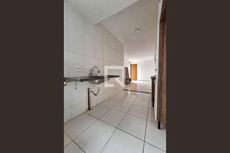 Cozinha de apartamento para alugar com 2 quartos, 48m² em Maria Paula, São Gonçalo