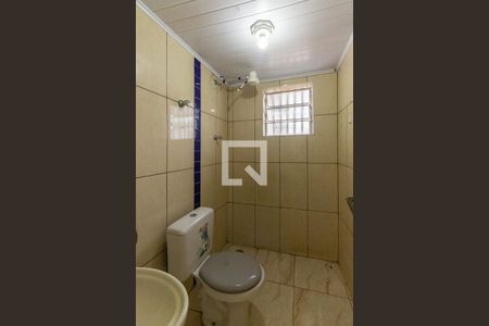 Banheiro da Suíte de casa para alugar com 2 quartos, 70m² em Vila Granada, São Paulo