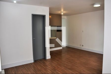 Detalhe - Sala e Sala de Jantar de apartamento à venda com 2 quartos, 69m² em Vila Guedes, São Paulo