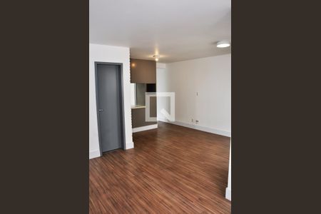 Detalhe - Sala e Sala de Jantar de apartamento à venda com 2 quartos, 69m² em Vila Guedes, São Paulo