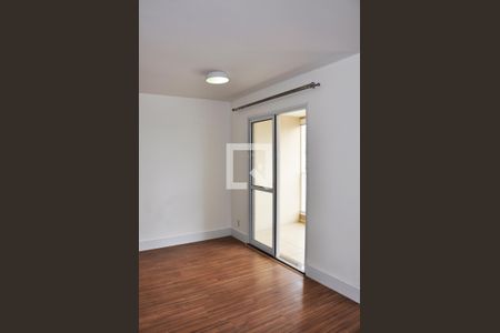 Detalhe - Sala e Sala de Jantar de apartamento à venda com 2 quartos, 69m² em Vila Guedes, São Paulo