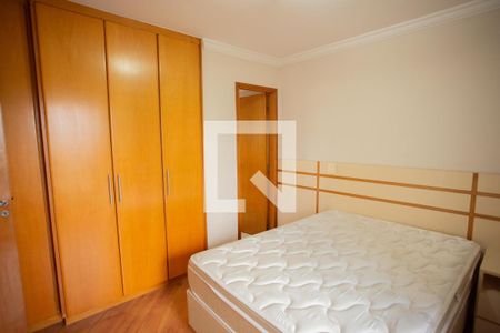 QUARTO SUÍTE de apartamento para alugar com 3 quartos, 84m² em Parque Sao Domingos, São Paulo