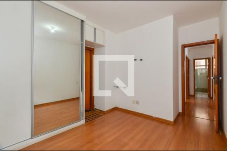 Suíte de apartamento para alugar com 4 quartos, 225m² em Nova Floresta, Belo Horizonte