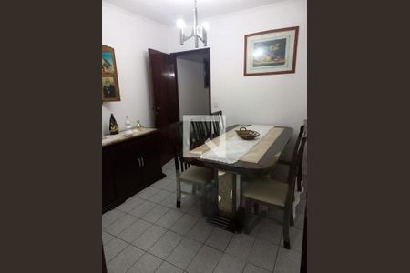 Casa à venda com 4 quartos, 200m² em Conjunto Residencial Ingai, São Paulo