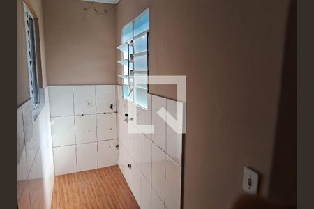 Banheiro de kitnet/studio para alugar com 1 quarto, 49m² em Passo das Pedras, Porto Alegre