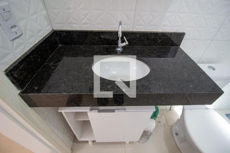 Banheiro da Suíte de casa de condomínio para alugar com 3 quartos, 157m² em Jardim Eucaliptos, Sorocaba