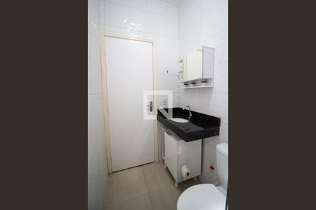 Banheiro da Suíte de casa de condomínio para alugar com 3 quartos, 157m² em Jardim Eucaliptos, Sorocaba