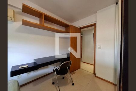 Quarto 1 de apartamento para alugar com 3 quartos, 100m² em Botafogo, Rio de Janeiro