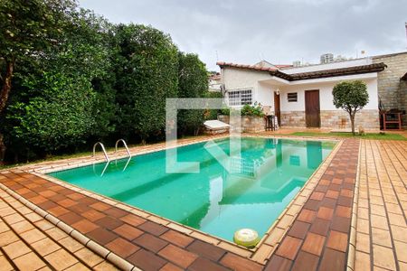 Piscina de casa à venda com 5 quartos, 420m² em Belvedere, Belo Horizonte