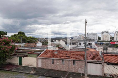 Varanda da sala - Vista de casa para alugar com 3 quartos, 220m² em Planalto, Belo Horizonte