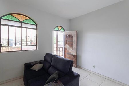 Sala de casa para alugar com 3 quartos, 220m² em Planalto, Belo Horizonte