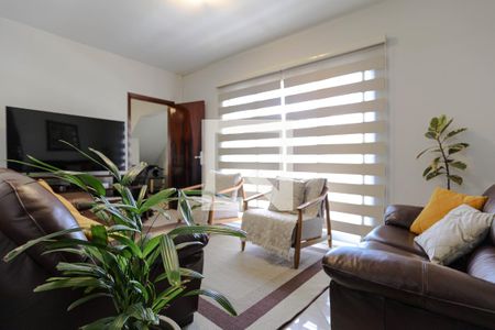 Sala de casa para alugar com 4 quartos, 220m² em Vila Vitoria, Mogi das Cruzes