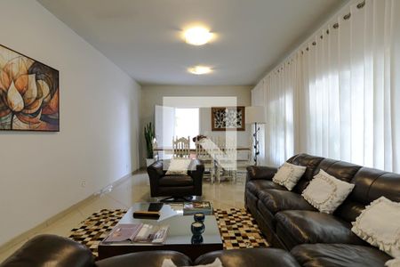 Sala de casa para alugar com 4 quartos, 220m² em Vila Vitoria, Mogi das Cruzes