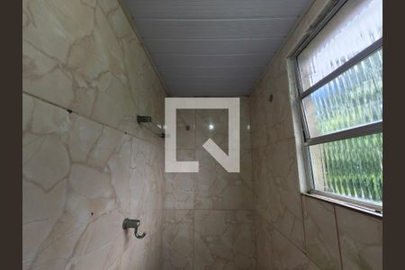 Banheiro de casa para alugar com 2 quartos, 60m² em Jacarepaguá, Rio de Janeiro