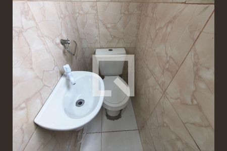 Banheiro de casa para alugar com 2 quartos, 60m² em Jacarepaguá, Rio de Janeiro