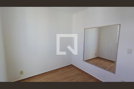 Quarto 2 de apartamento para alugar com 2 quartos, 48m² em Parque Santa Rosa, Suzano