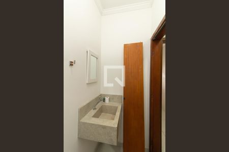 Lavabo de casa para alugar com 2 quartos, 145m² em Jardim dos Ipes, São Paulo