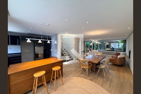 Casa para alugar com 3 quartos, 235m² em Tremembé, São Paulo