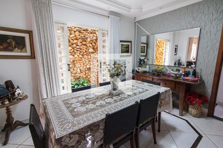 Sala de casa para alugar com 4 quartos, 180m² em Nossa Senhora Aparecida, Uberlândia